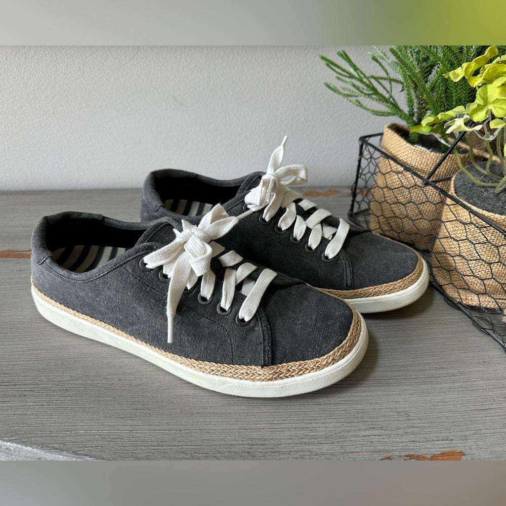 Vionic Grey Canvas Sneakers